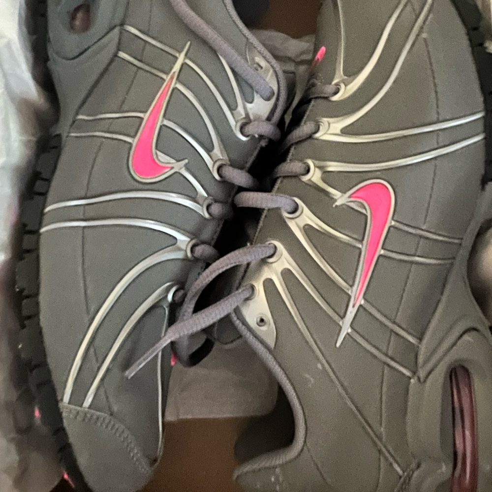 Woman’s Air Max Torch SL pink and grey